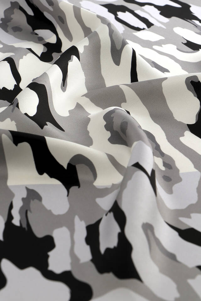 Gray Sare Pattern Twill Silk Square Scarf - 3