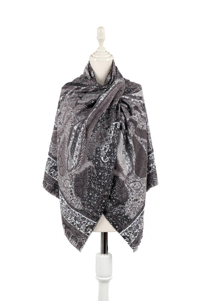 Gray Shawl Pattern Winter Shawl - 1