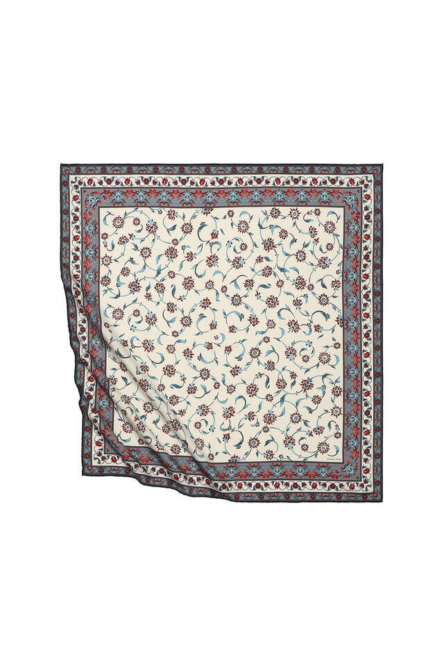 Gray Wildflower Pattern Silky Square Scarf 