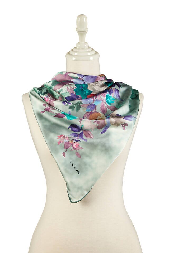 Green Bouquet Pattern Silky Square Scarf - 2