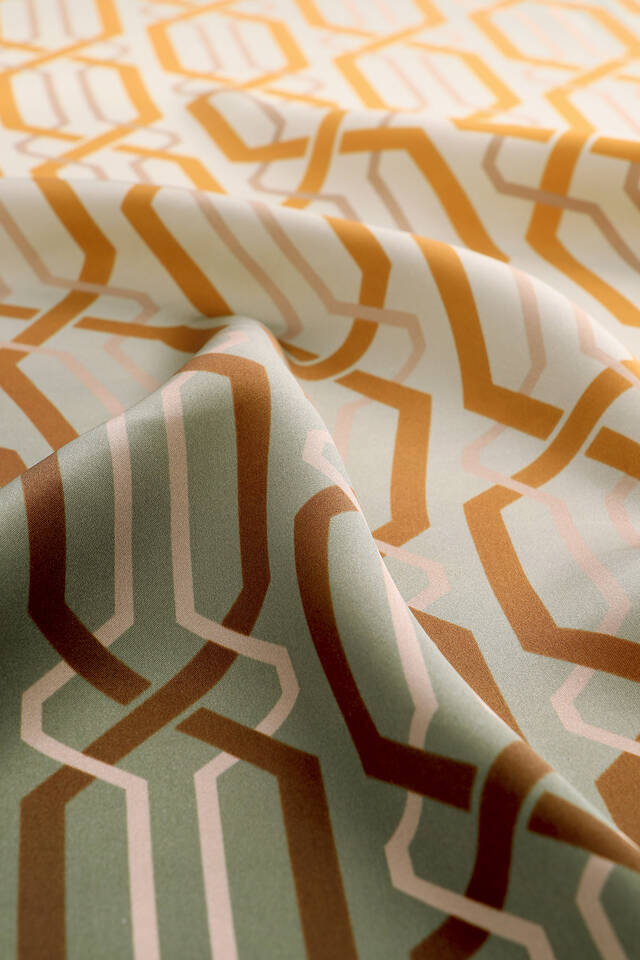 Green Knitted Pattern Sura Silk Square Scarf - 2