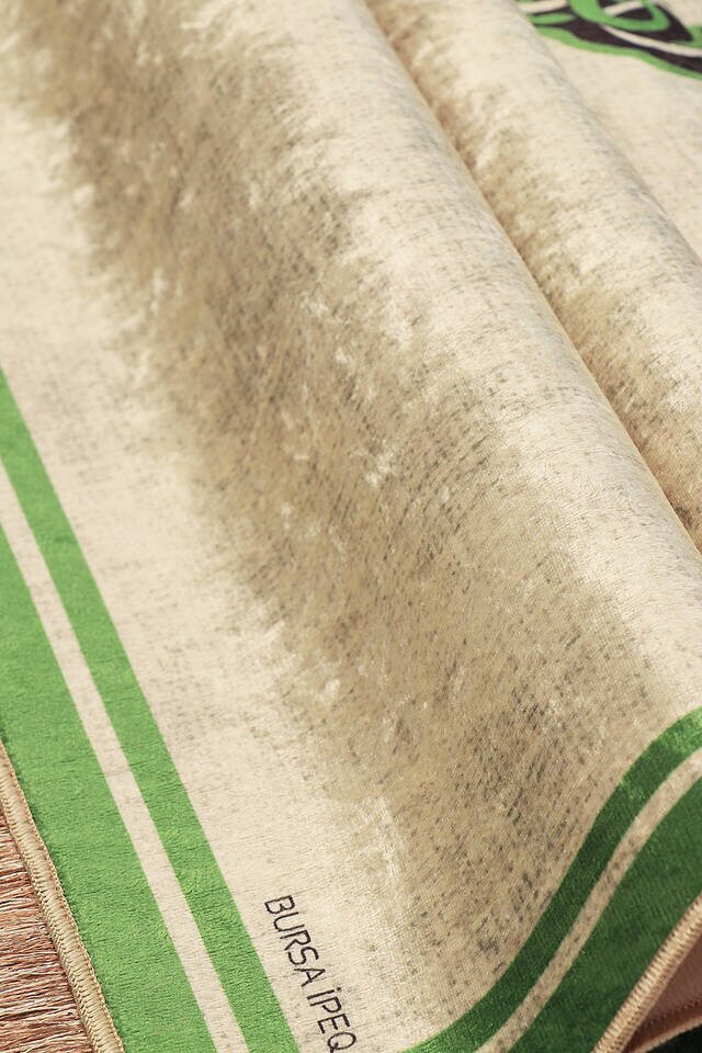 Green Velvet Carpet Prayer Rug - 2