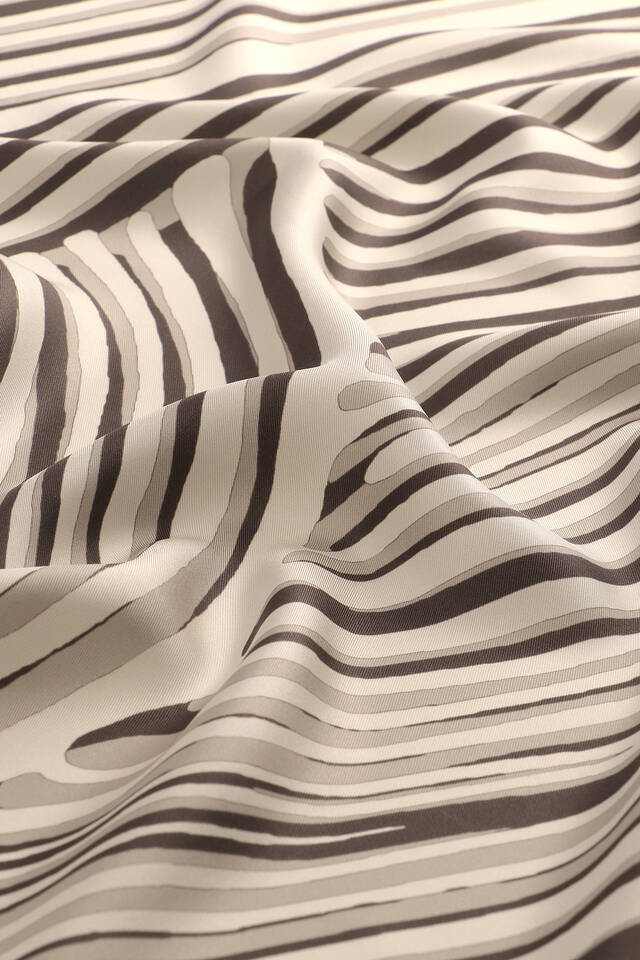 Taş İllüzyon Desen Twill İpek Eşarp - 2