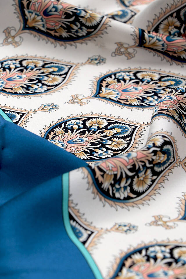 Indigo Hatai Pattern Silk Square Scarf - 3