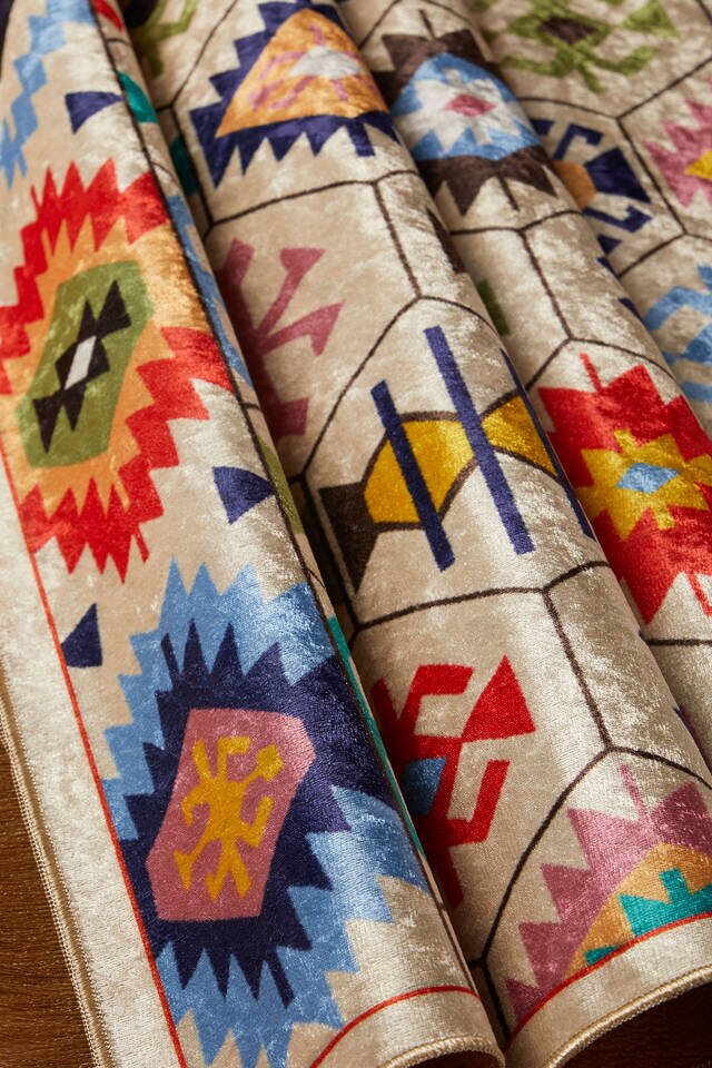 Bej Kadife Halı Seccade - 2