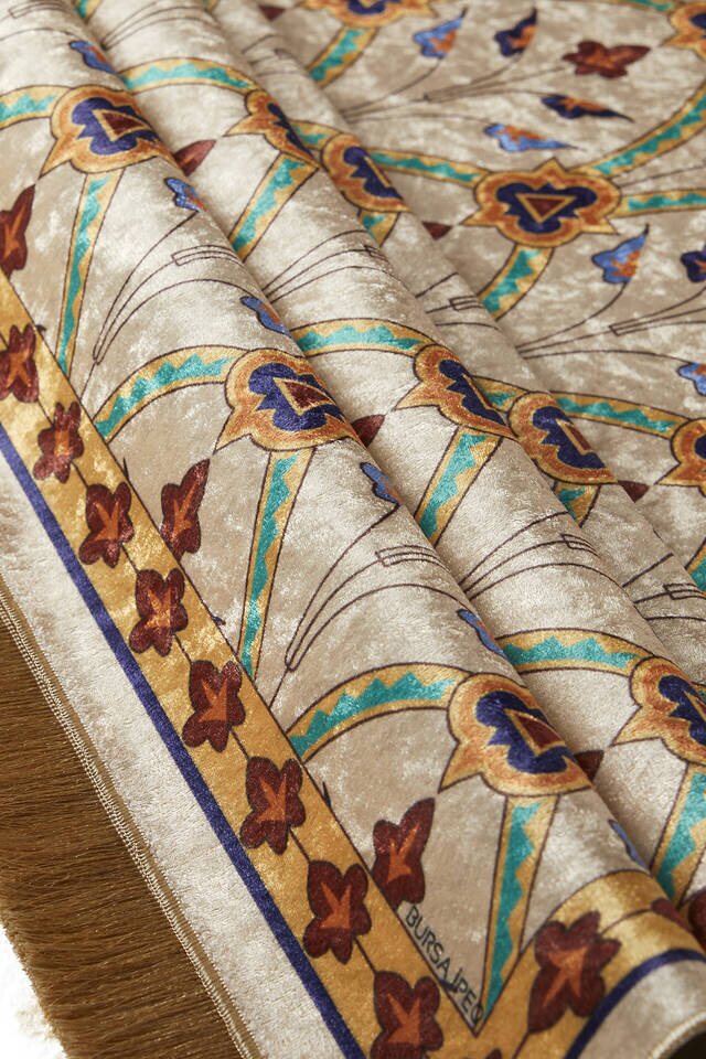 Bej Kadife Halı Seccade - 2