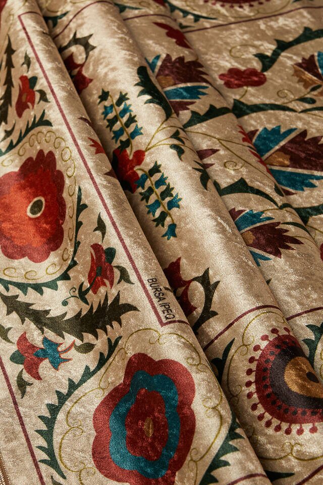 Krem Kadife Halı Seccade - 2