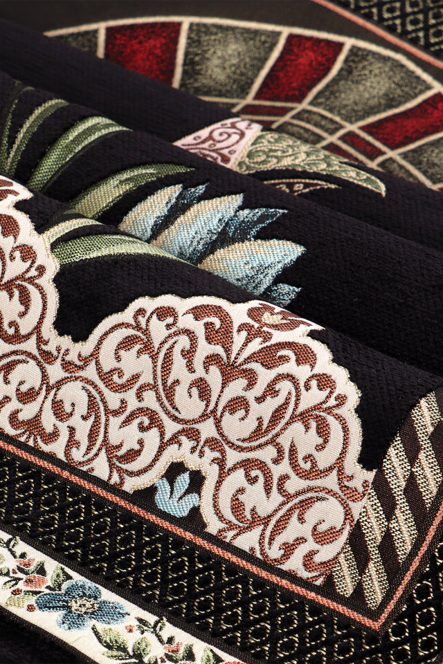 Siyah Mihrap Lale Desen Kabartmalı Özel Dokuma Seccade - 2