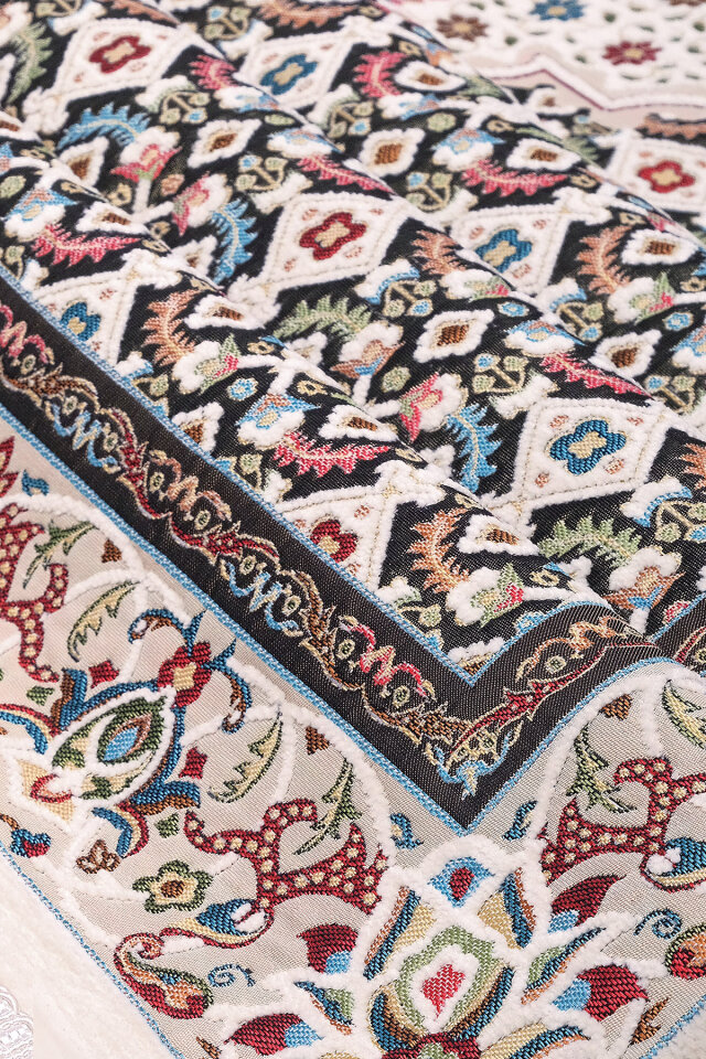 Krem Şal Desen Kabartmalı Özel Dokuma Seccade - 2