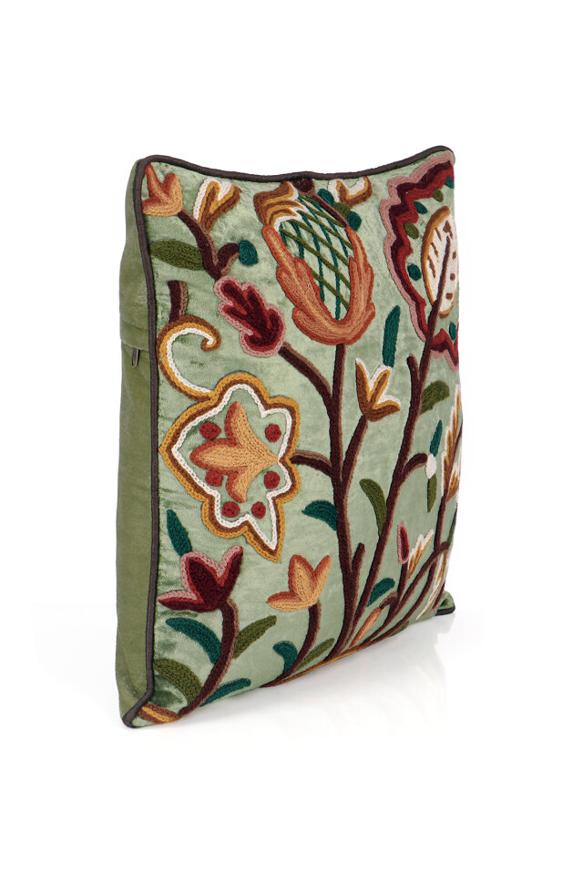 Yeşil İşlemeli Kadife Kırlent - 2
