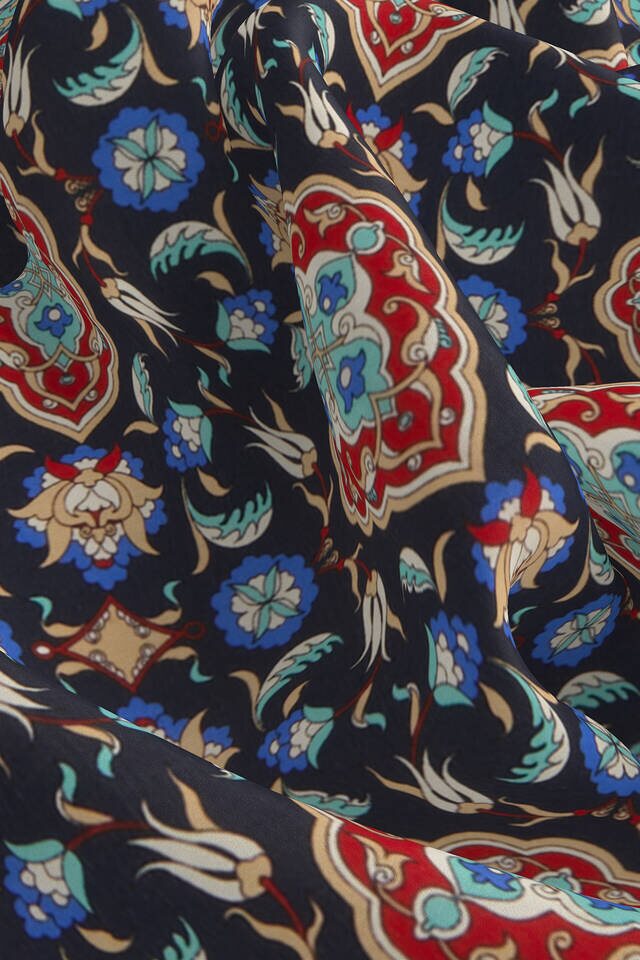 Lacivert Kırmızı Çini Lale Desen İpek Mendil - 3