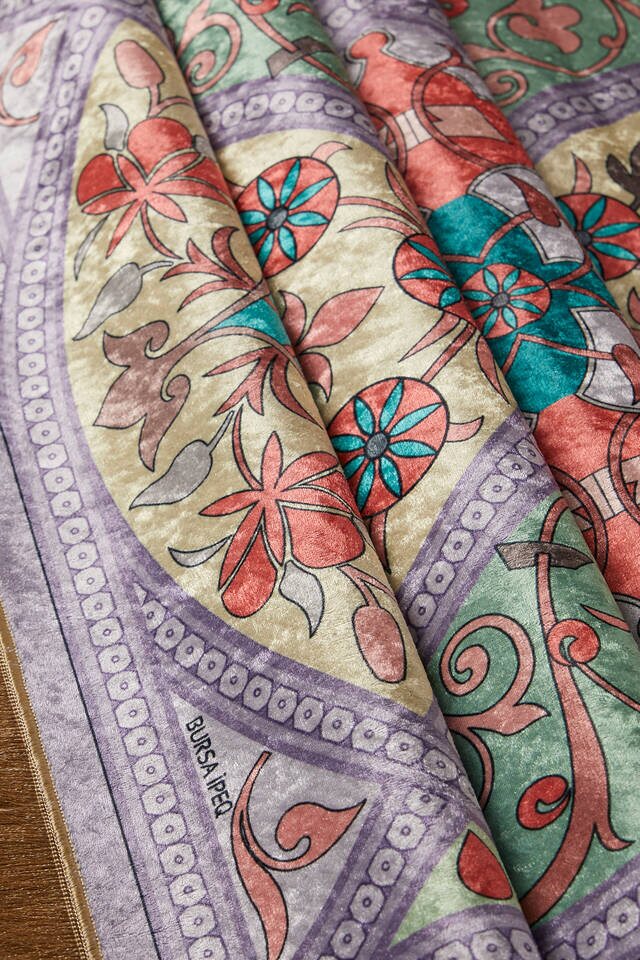 Lilac Velvet Carpet Prayer Rug - 2