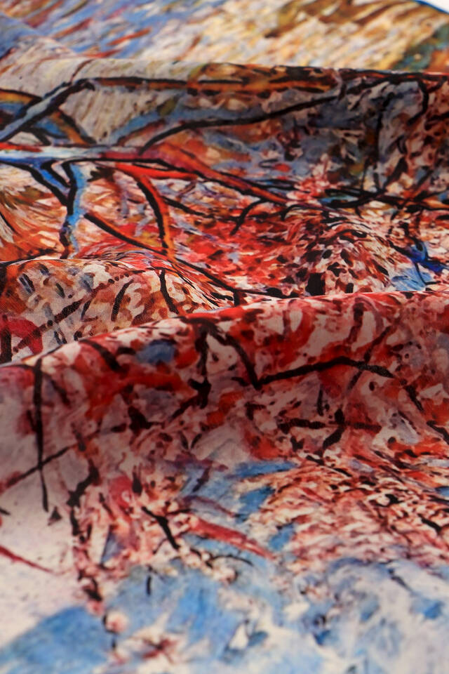 Mavi Şeftali Ağacı Desen İpek Mendil - 3