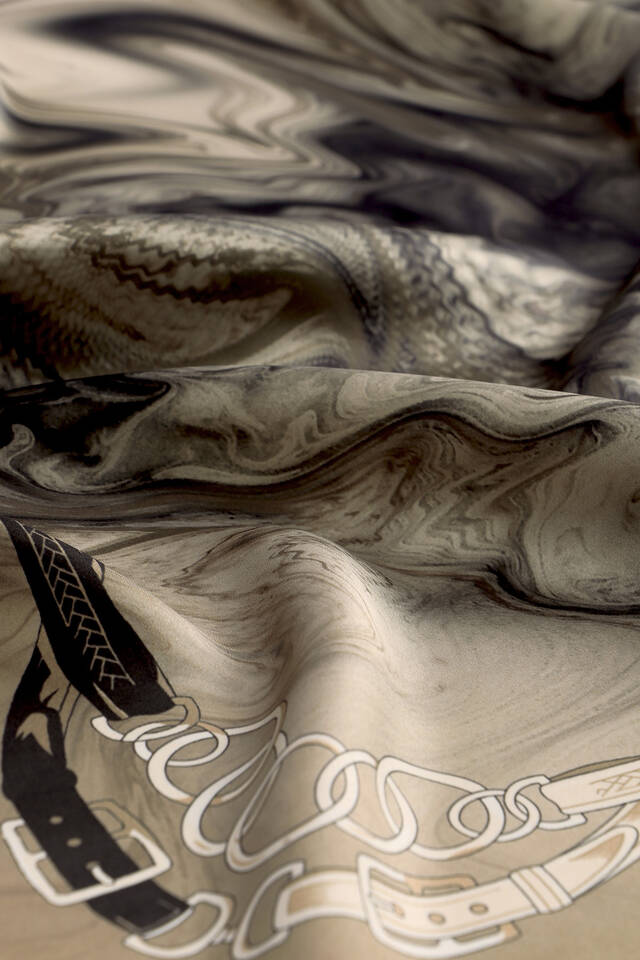 Mink Belt Pattern Sura Silk Square Scarf - 3