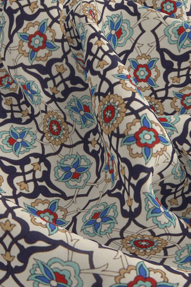 Navy Blue Ecru Tile Spiral Pattern Silk Pocket Square - 3