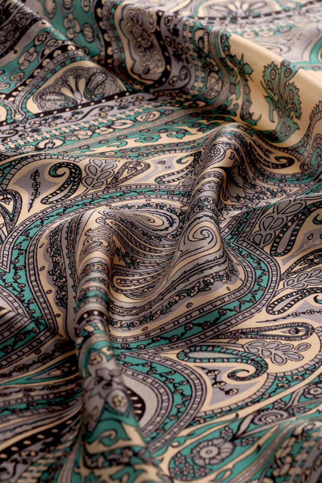 Nefti Nil Pattern Sura Silk Shawl - 4