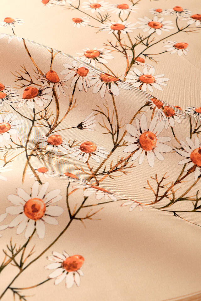 Krem Papatya Desen Twill İpek Eşarp - 3