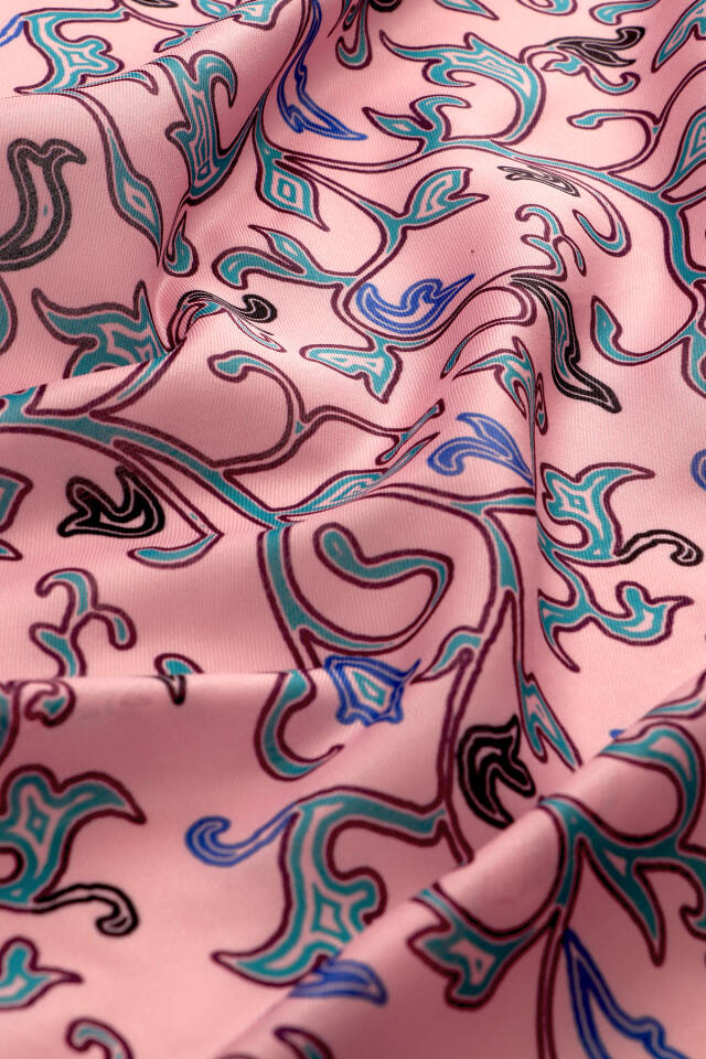 Pink Ivy Pattern Soft Shawl - 3