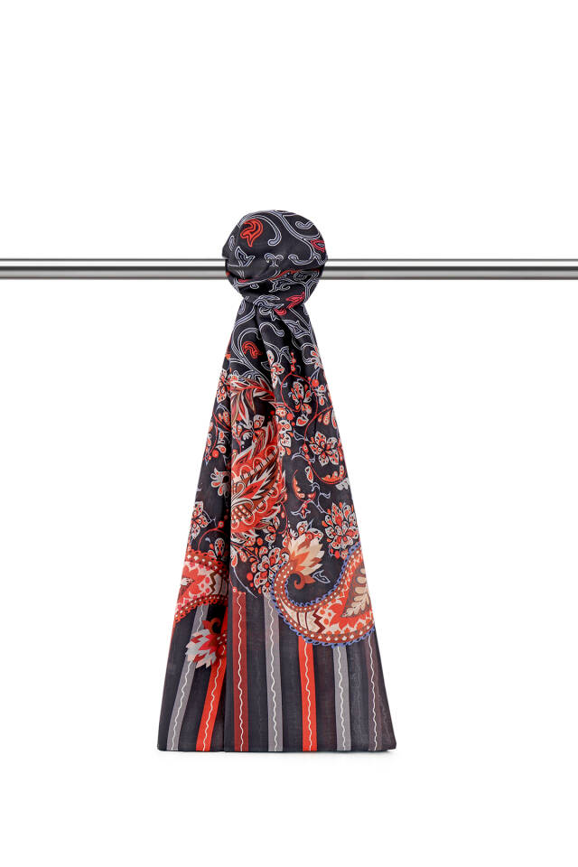 Red Ivy Pattern Soft Shawl 