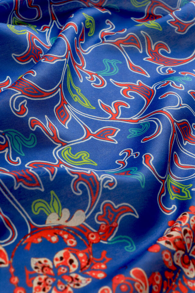 Saks Ivy Pattern Soft Shawl - 3