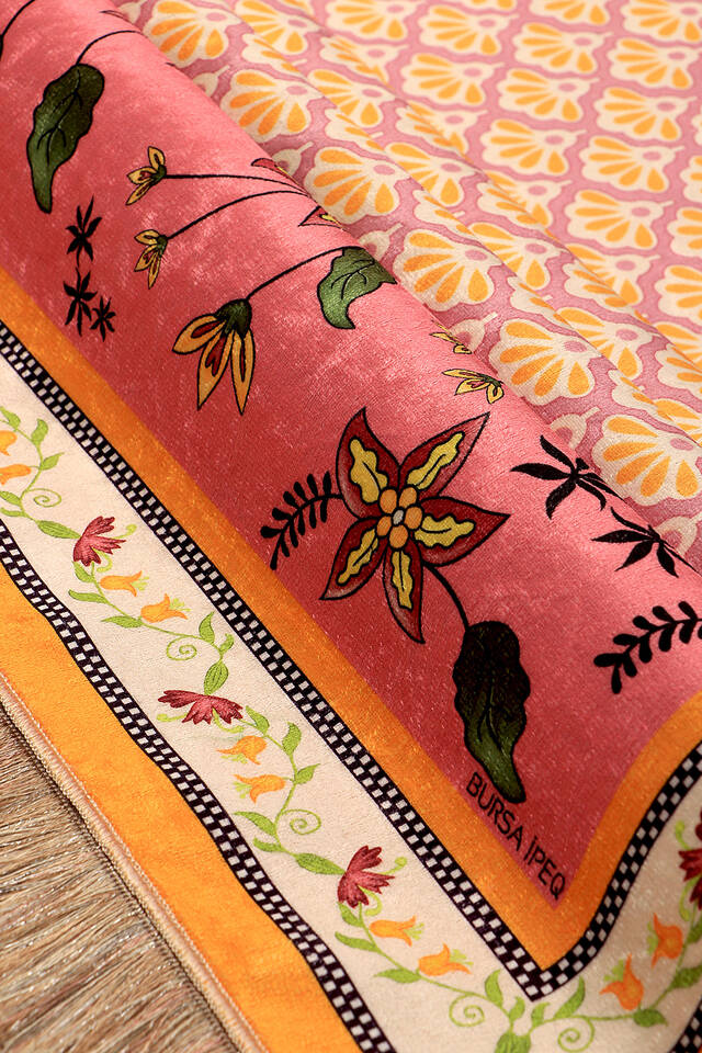 Pembe Kadife Halı Seccade - 2