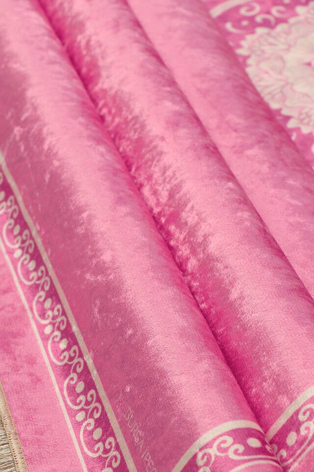 Pink Velvet Carpet Prayer Rug - 2