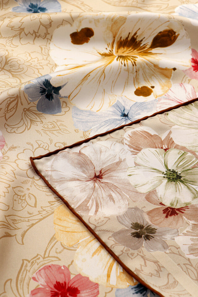 Beige Poppy Pattern Double-Sided Twill Silk Scarf - 2