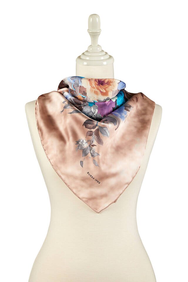 Powder Bouquet Pattern Silky Square Scarf - 2