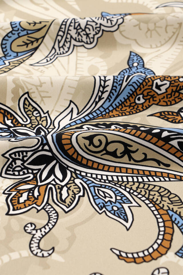 Beige Shawl Pattern Twill Silk Scarf - 3