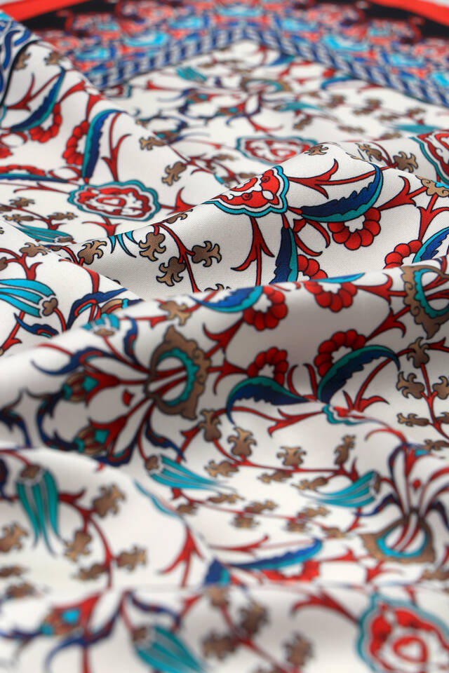 Red Tile Tulip Pattern Silky Pocket Square - 3