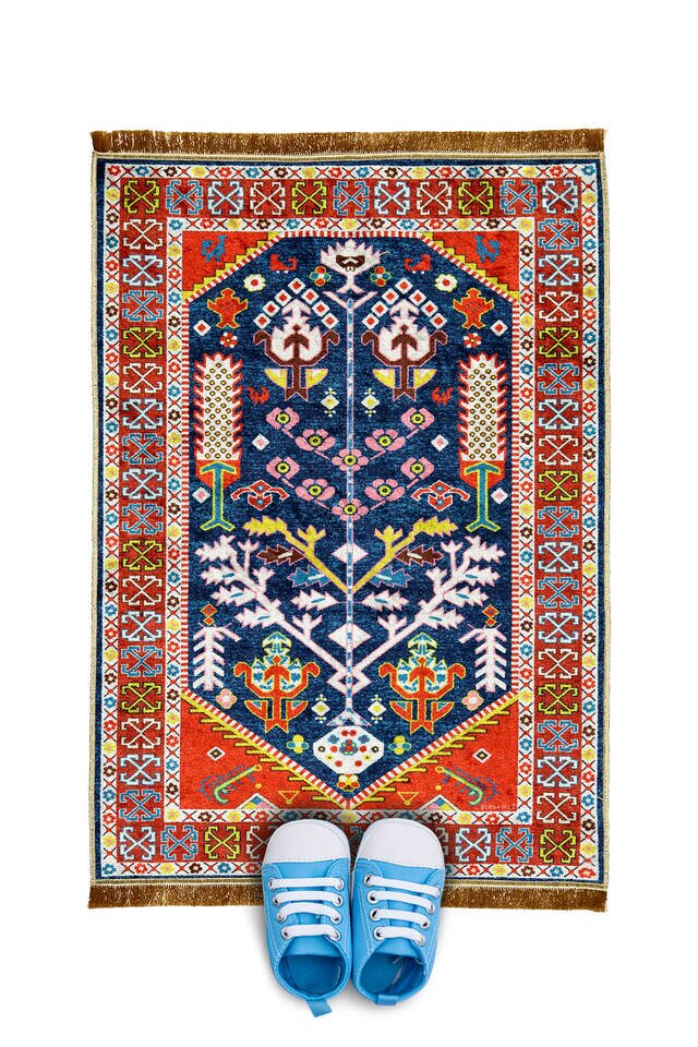 Red Velvet Children's Prayer Rug 