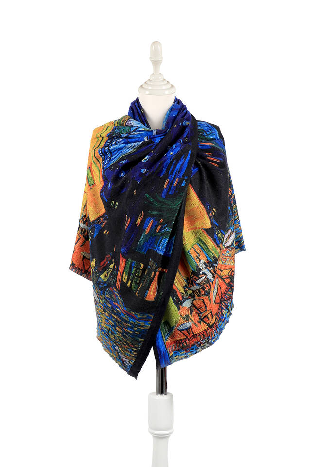 Saks Cafe Street Pattern Winter Shawl 