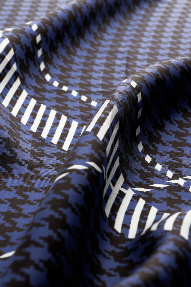 Saks Çizgi Kazayağı Desen Twill İpek Eşarp - 3