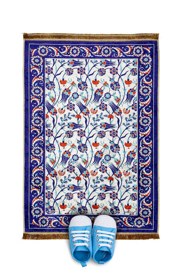 Saks Velvet Children's Prayer Rug 