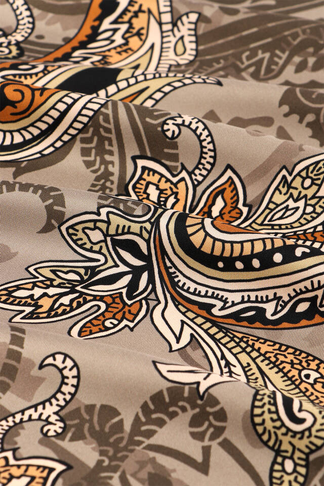 Mink Shawl Pattern Twill Silk Scarf - 3