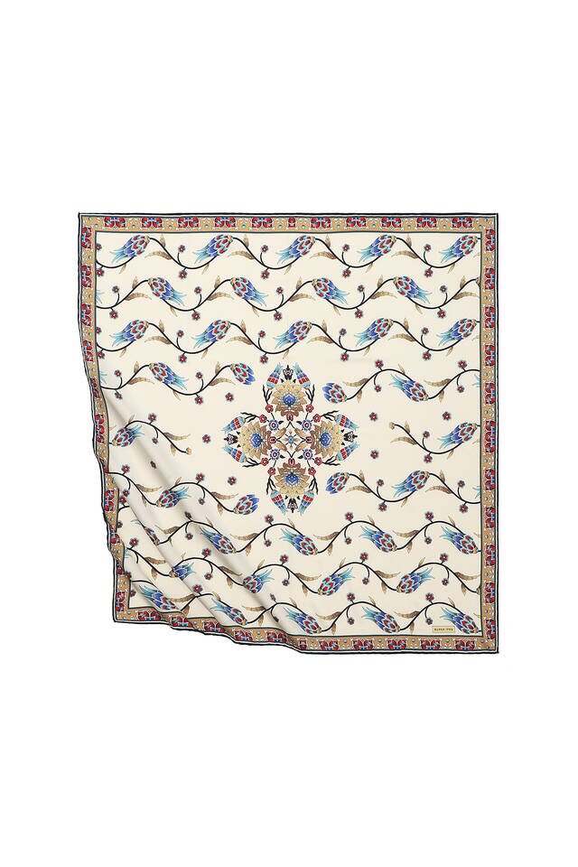 Siyah Sıra Lale Desen İpeksi Eşarp 