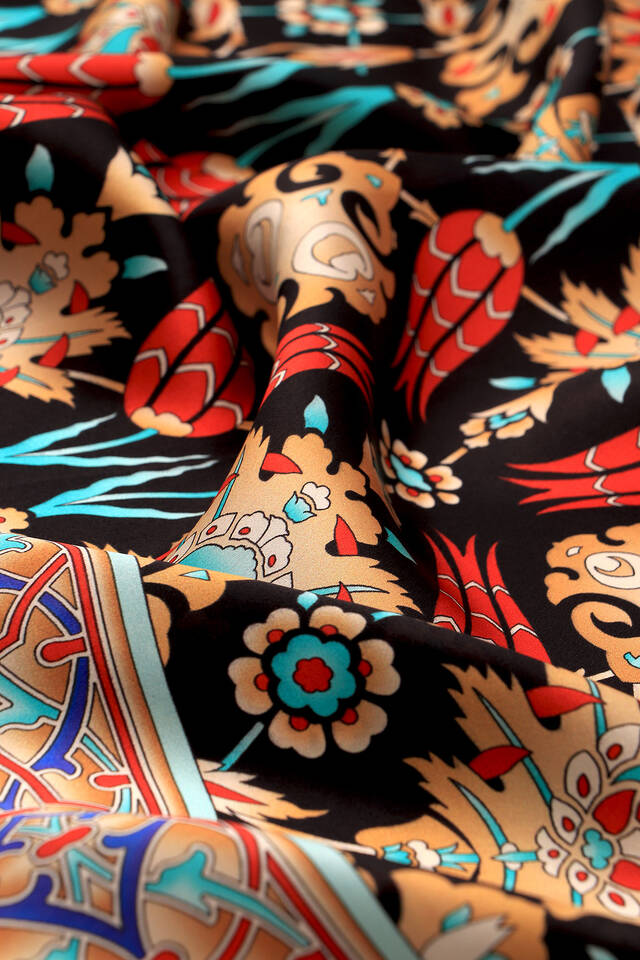 Siyah Bej Çini Lale Desen İpek Eşarp - 3