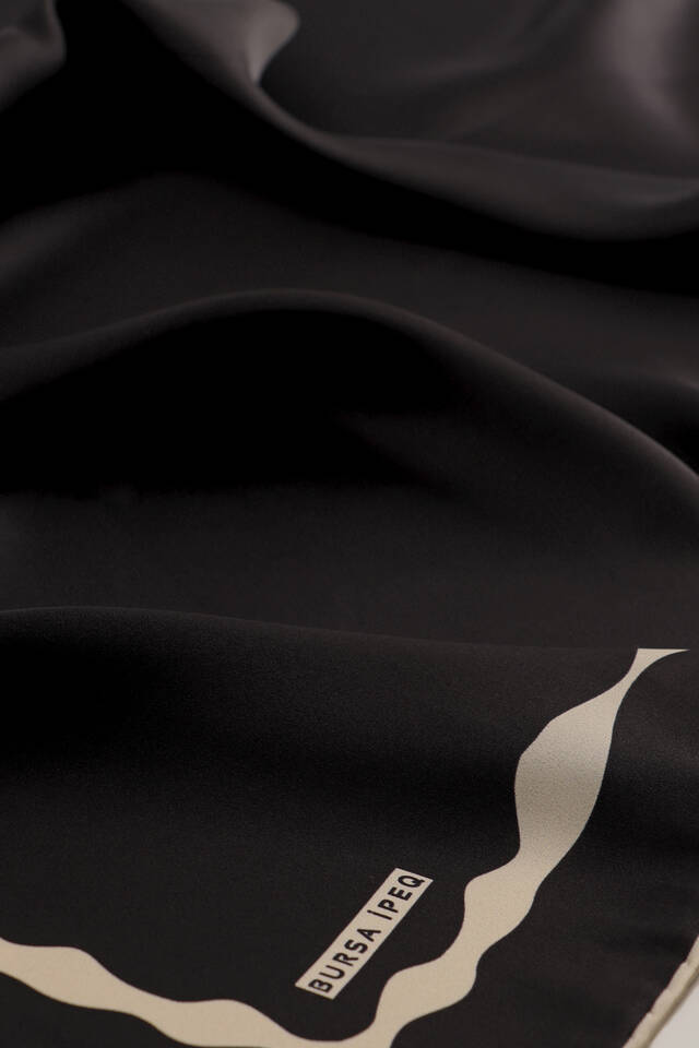 Siyah Kenarı Sulu Dalga İpek Eşarp - 3