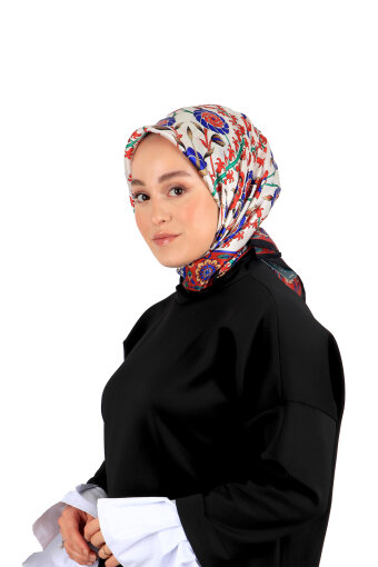 Siyah Kırmızı Selçuk Desen İpek Eşarp 