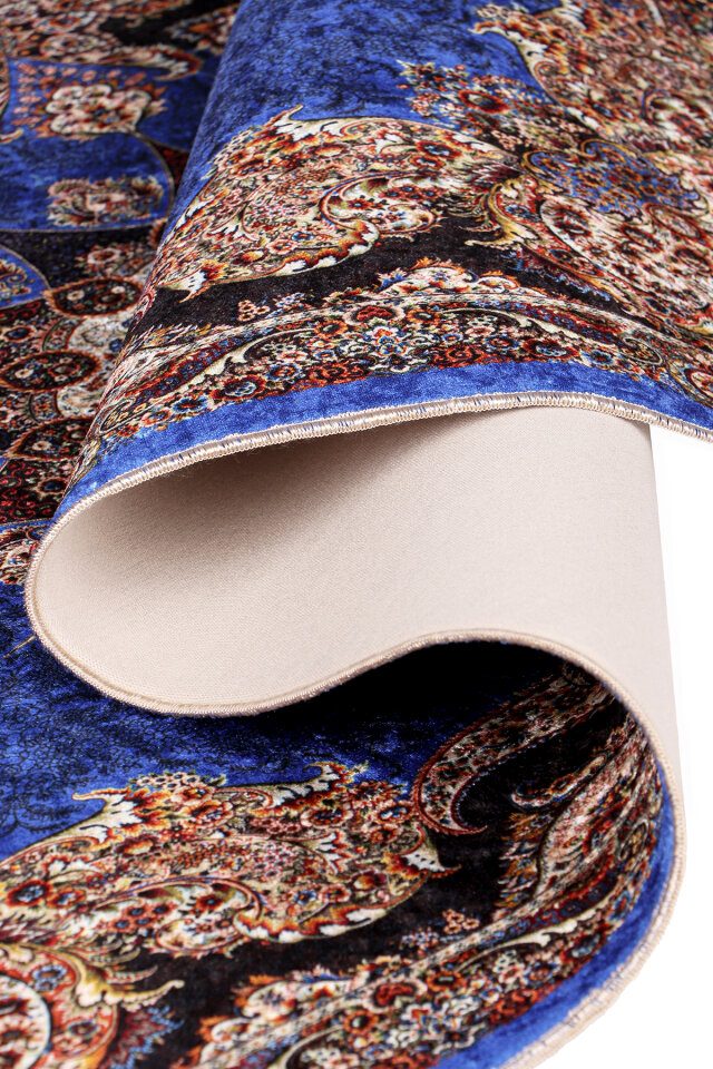 Saxe Sponge Velvet Prayer Rug - 3