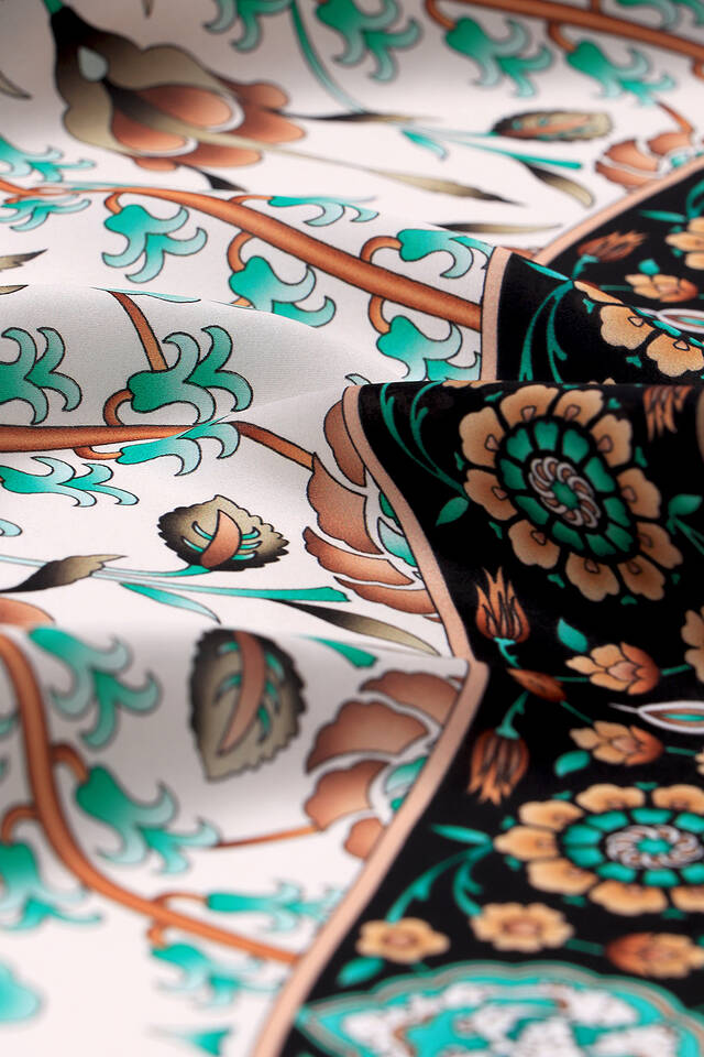 Vizon Siyah Selçuk Desen İpek Eşarp - 3