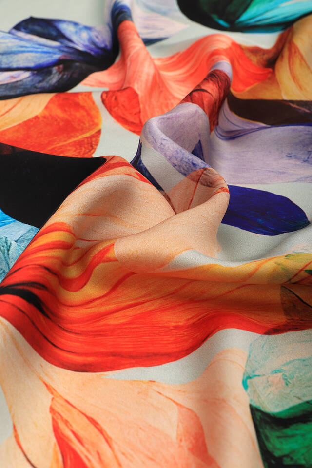 Water Green Harmony Pattern Sura Silk Square Scarf - 3