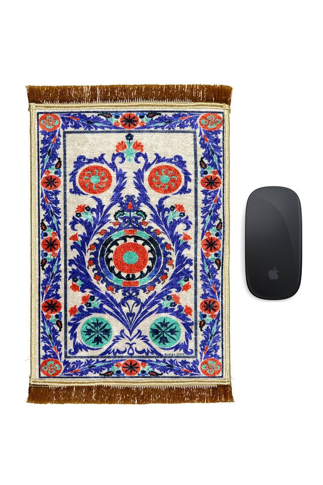 White Decorative Small Carpet Mousepad 