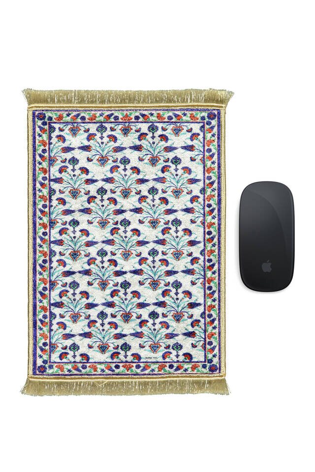 White Decorative Small Carpet Mousepad 