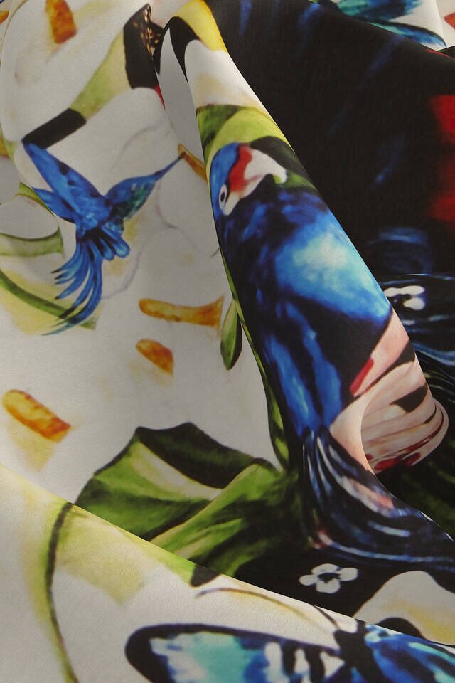 White Frida Pattern Silk Pocket Square - 3