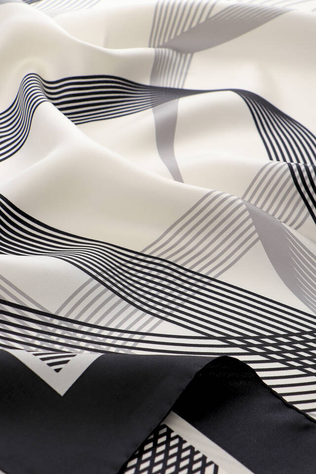 White Twill Silk Scarf with Carousel Pattern - 4