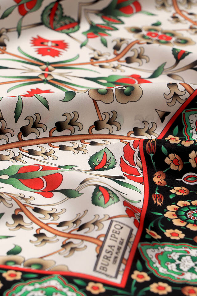 Yeşil Siyah Selçuk Desen İpek Eşarp - 3