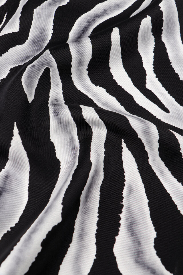 Gray Zebra Pattern Twill Silk Scarf - 4