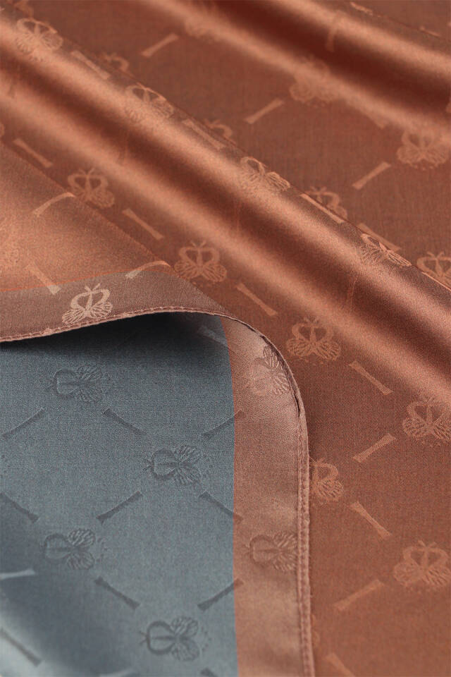 Koyu Somon Zincir Monogram Desen İpek Şal - 5