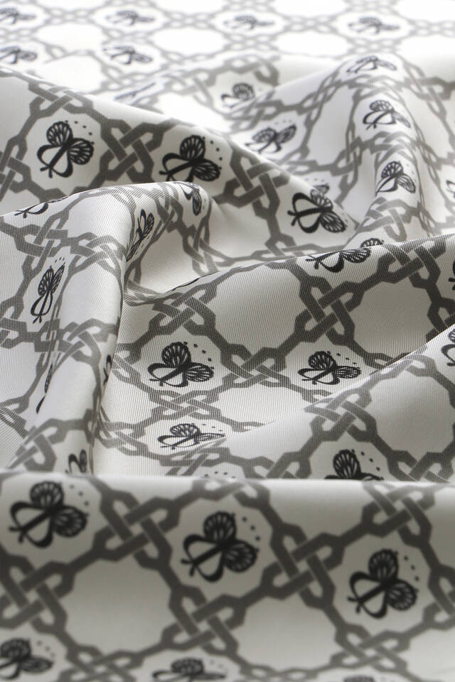 Gri Zincir Monogram Twill İpek Eşarp - 3